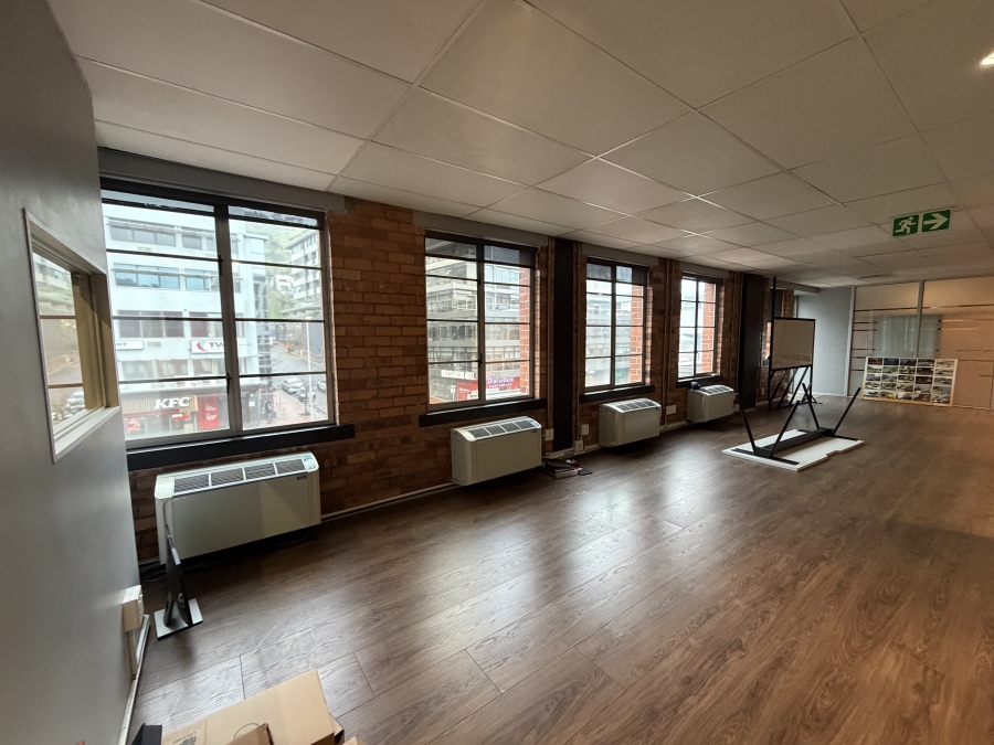 To Let Commercial Property for Rent in Green Point Western Cape